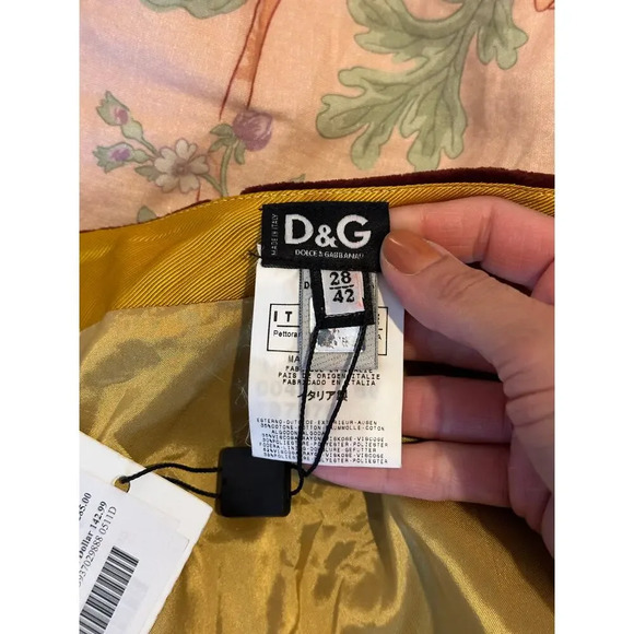 Dolce & Gabbana Vintage Velvet Ittierre Textured Burgundy & Gold Skirt Size US 6 - Picture 9 of 16